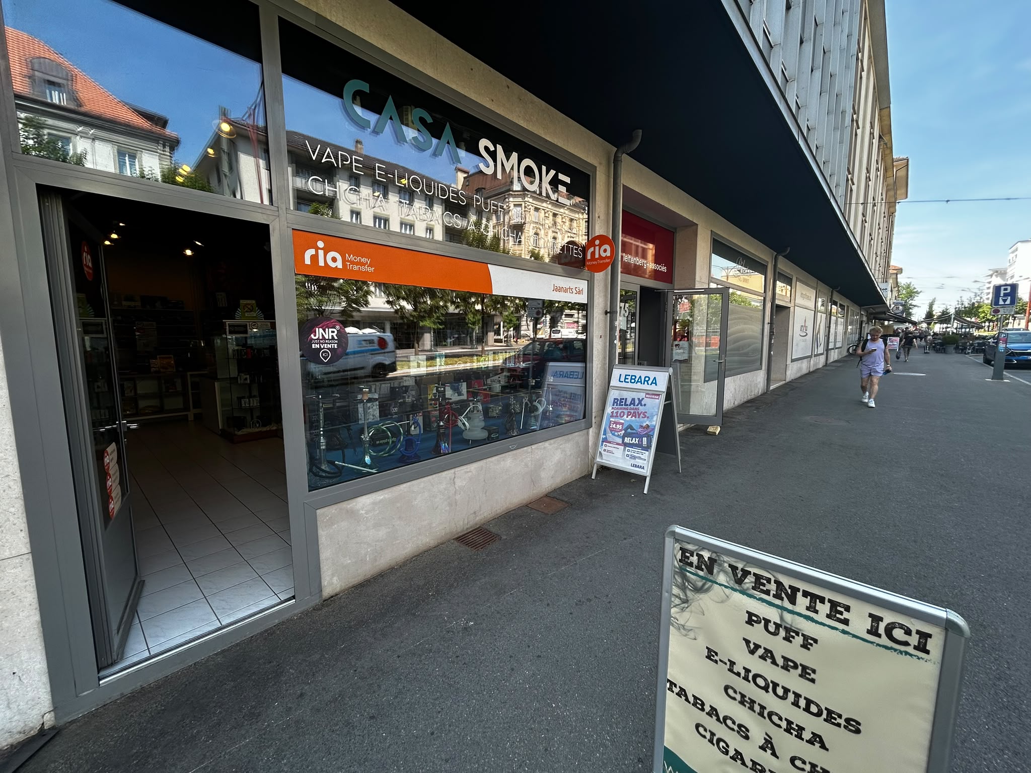 Intérieur du magasin Casa Smoke