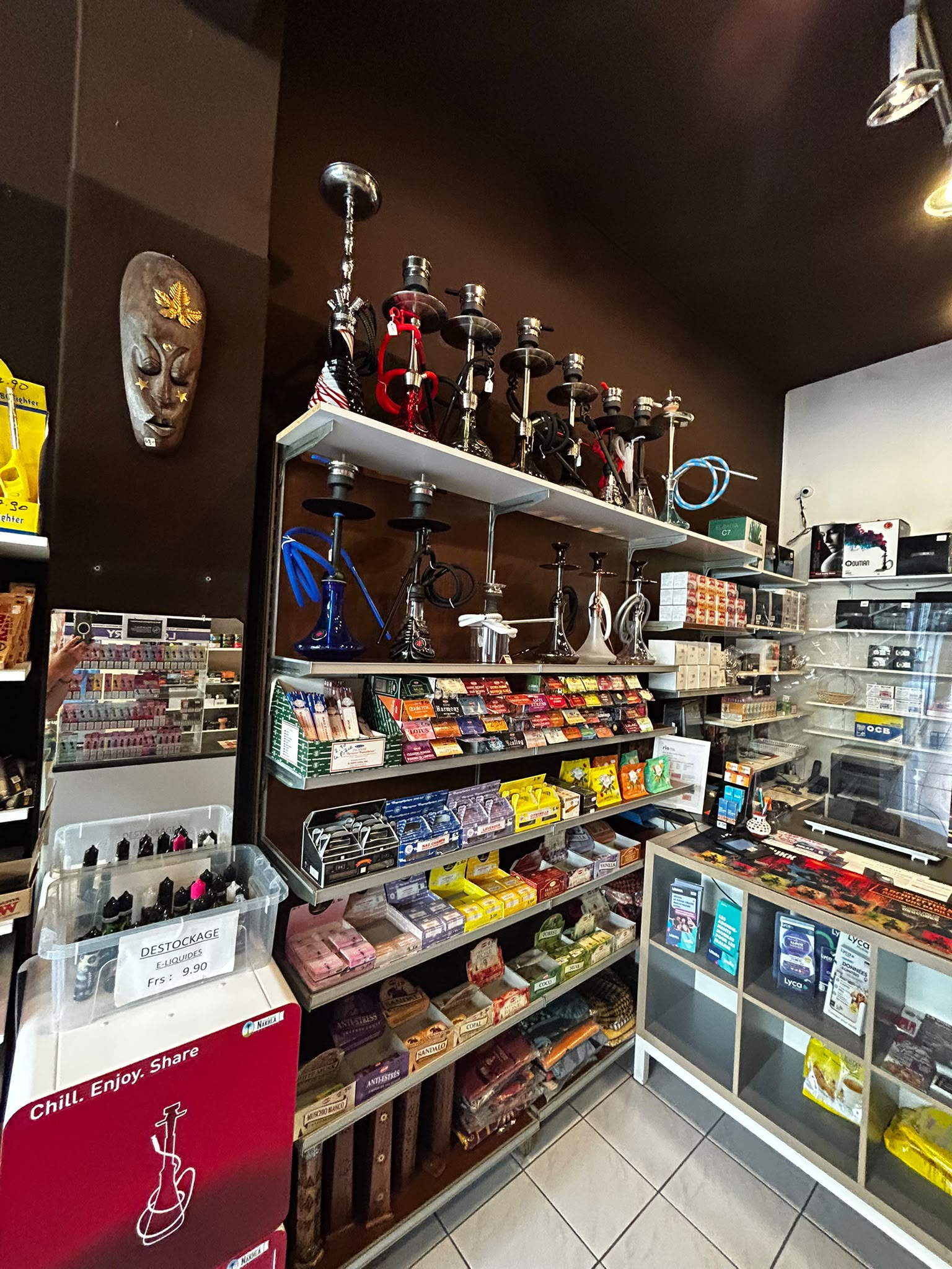 Intérieur du magasin Casa Smoke
